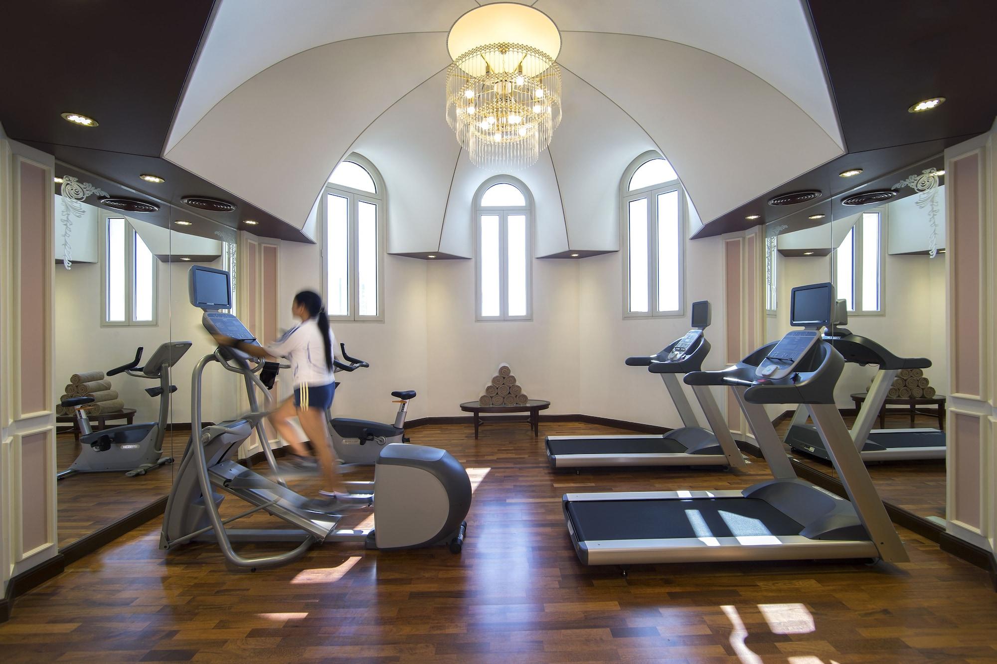 Gimnasio Royal Rose Abu Dhabi, a Curio by Hilton Affiliated Hotel