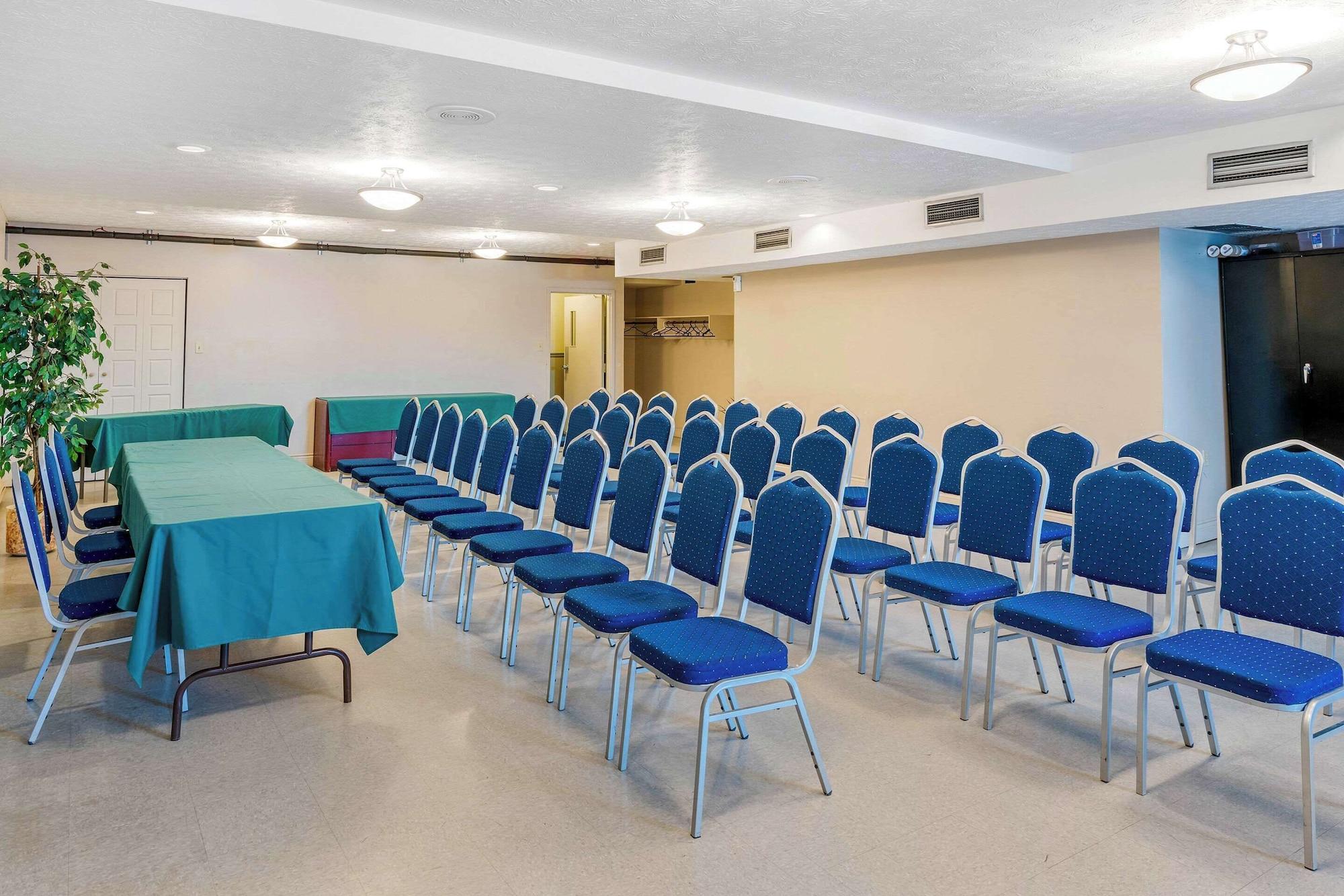 Sala de Reuniones Quality Hotel & Suites