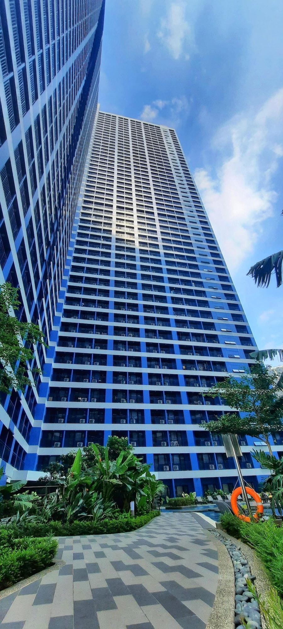 Varios CitySkyline View 53F-Air Residences