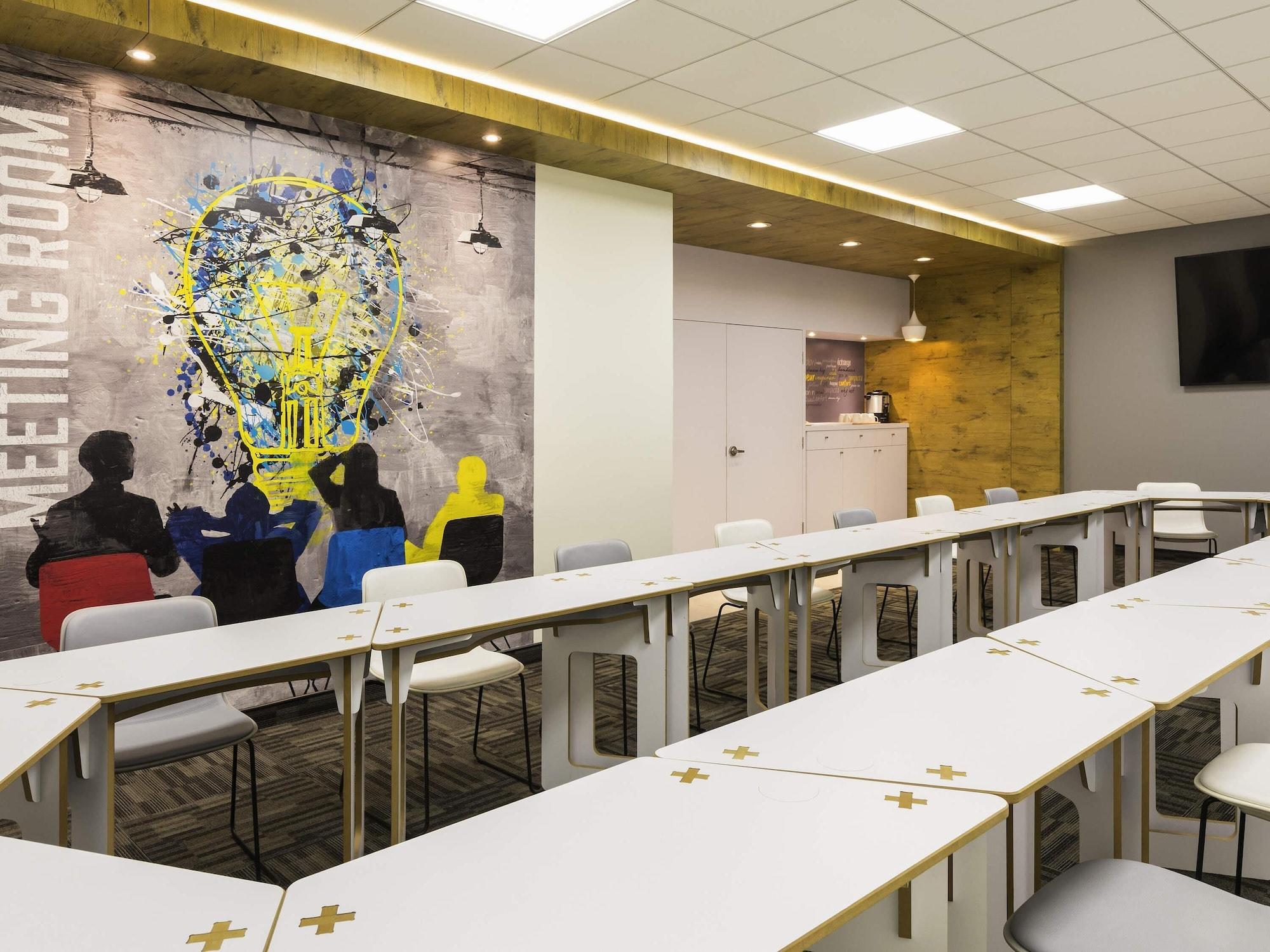 Sala de Reuniones ibis Chihuahua