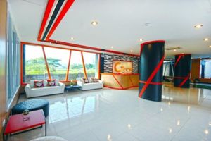 Alojamiento - C Tower Hotel by ZUZU
