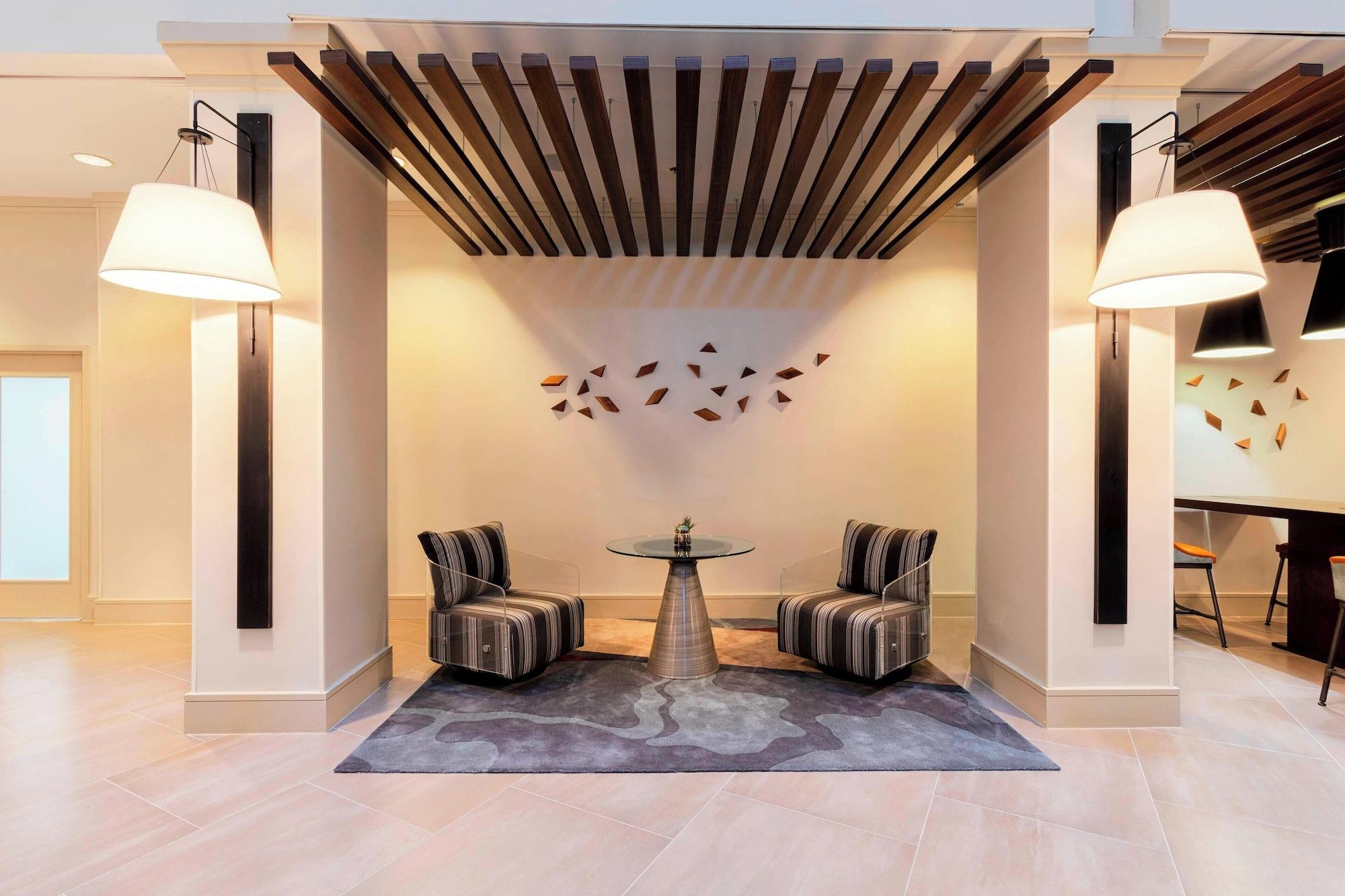 Vista Lobby Atlanta Marriott Northeast/Emory Area