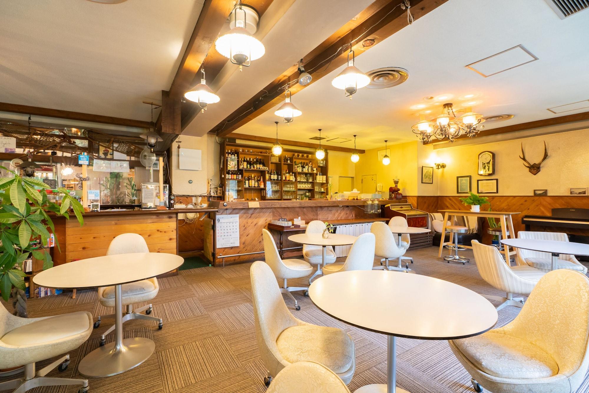 Bar/Salón Villa Alpen