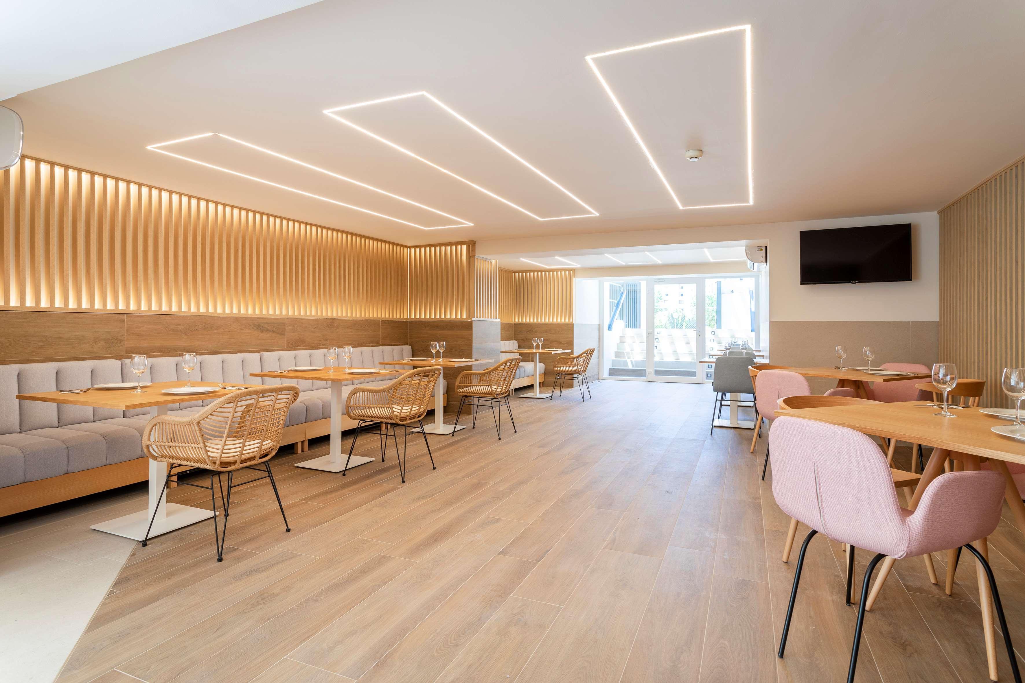 Restaurant Halley Hotel & Apartments Affiliated by Meliá