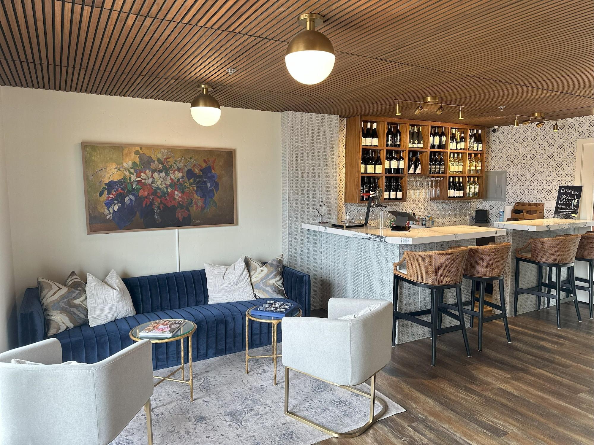 Bar/Salón The Estero Inn