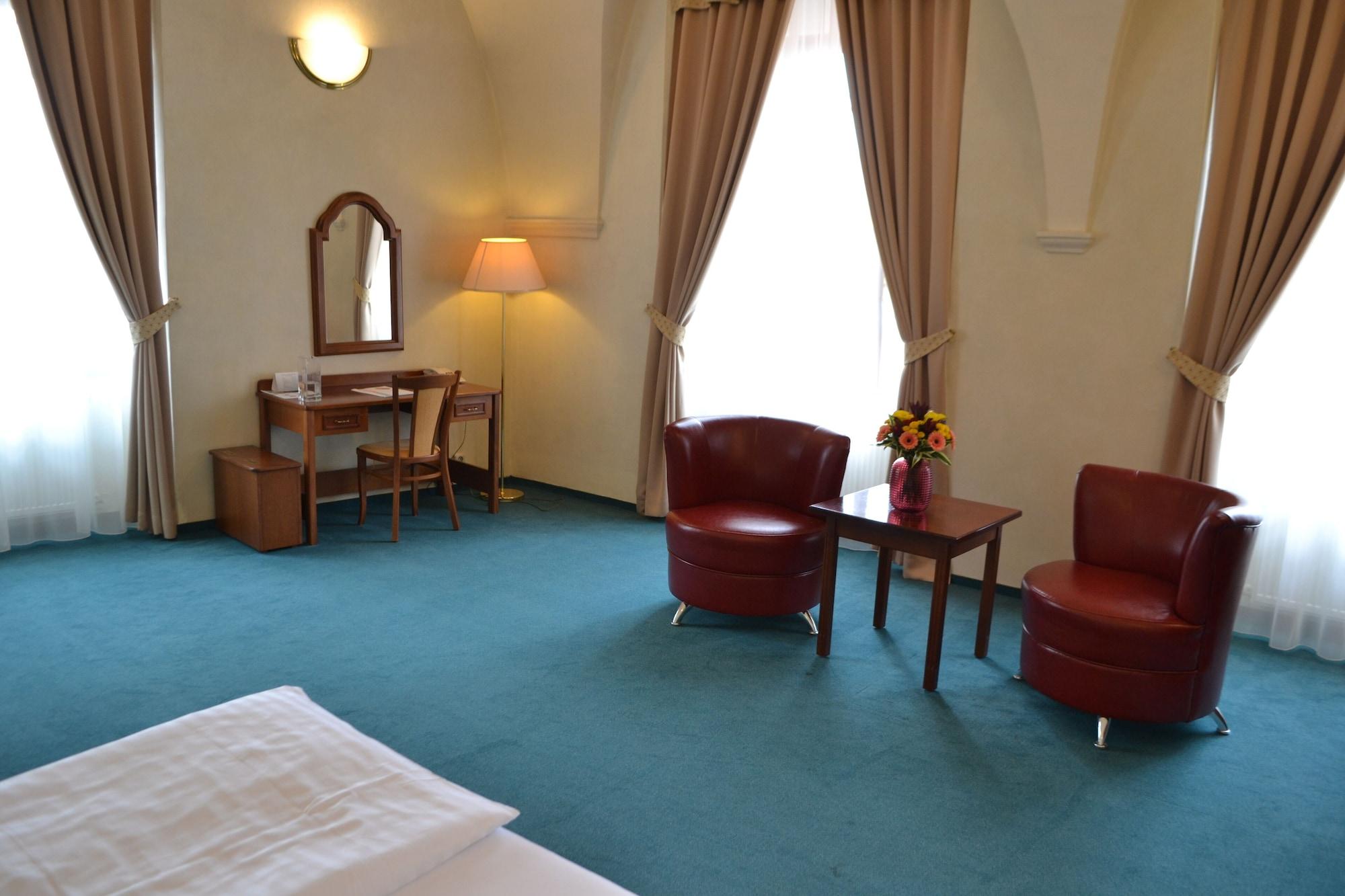 Vista Piscina Hotel Adalbert