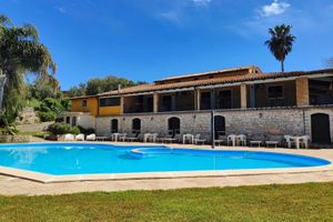 Alojamiento - Azienda Agrituristica Le Chiuse