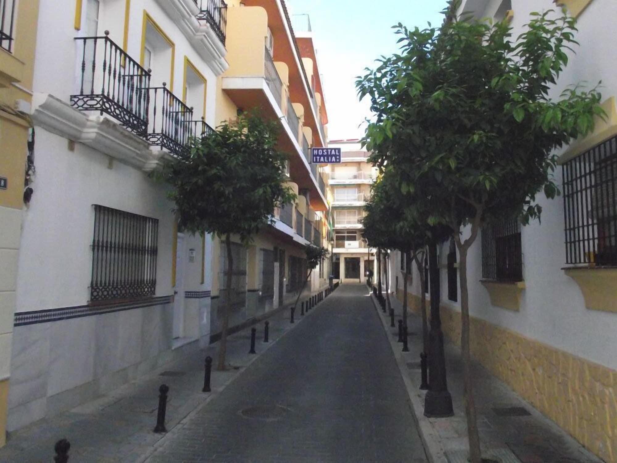 Vista Exterior Hostal Italia