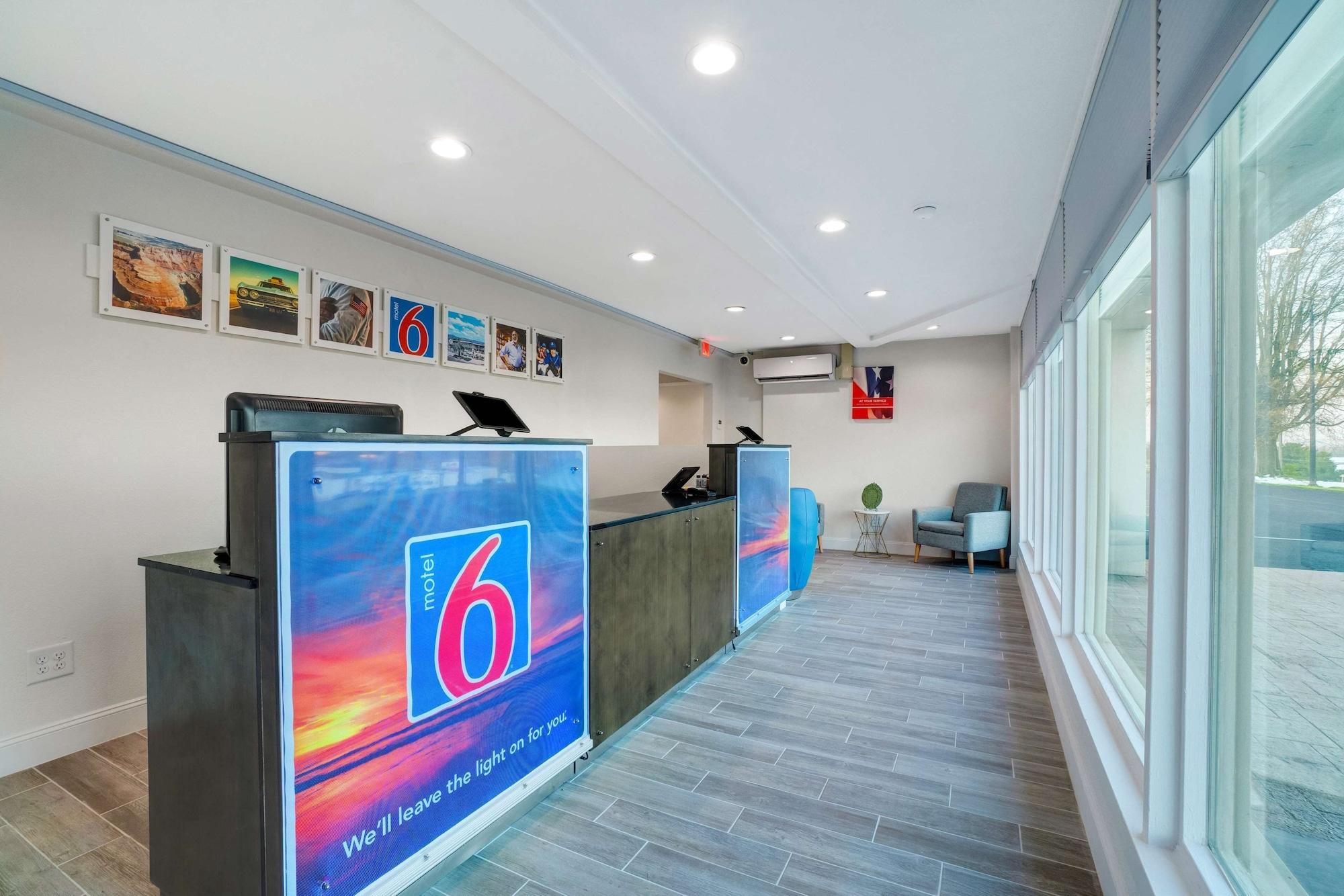 Vista Lobby Motel 6 Bellville, OH - Mid Ohio