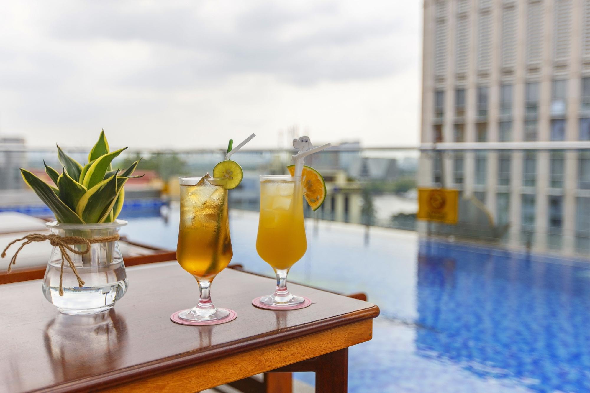 Vista Piscina Huong Sen Annex Hotel
