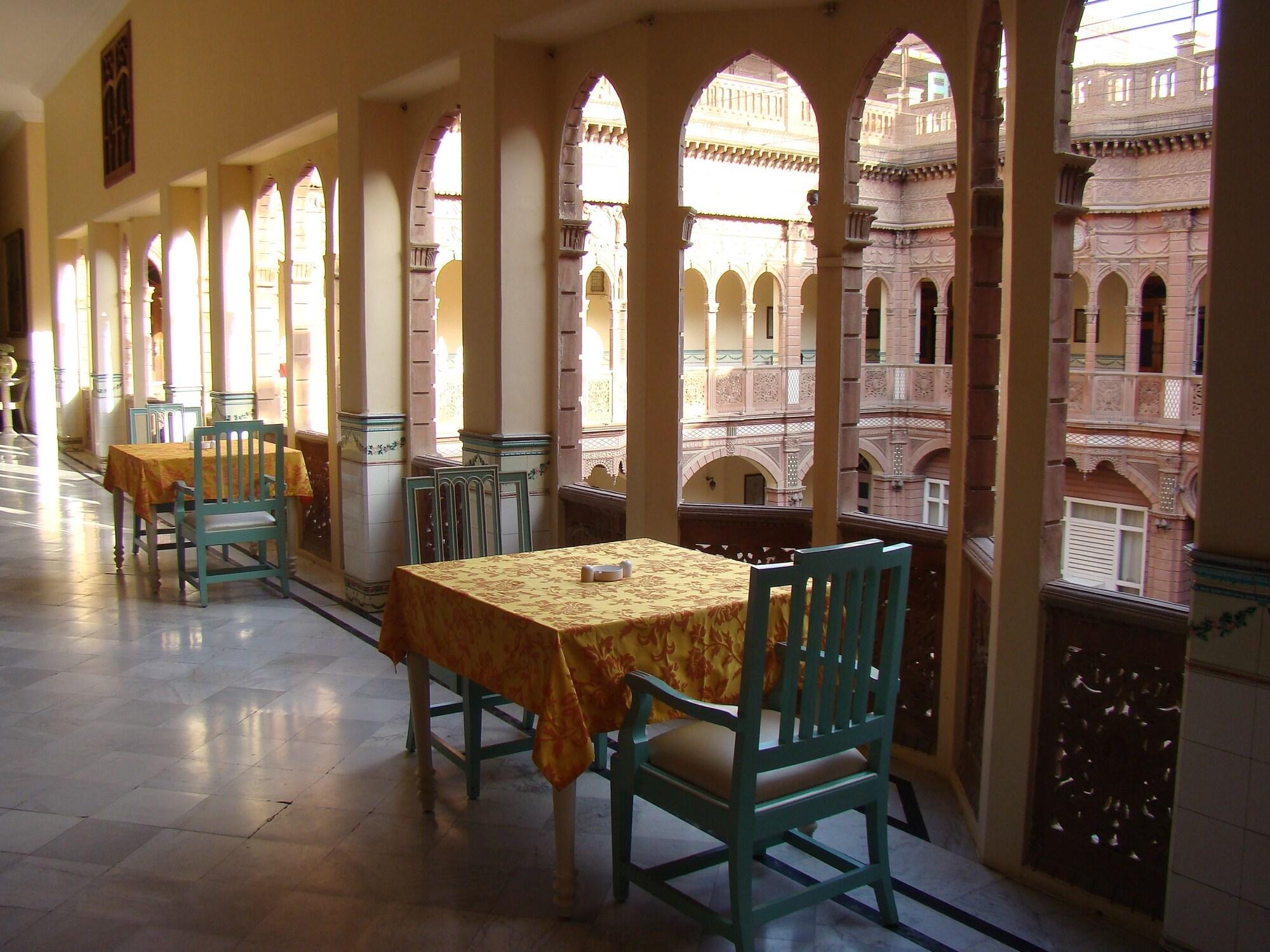 Restaurant Bhanwar Niwas