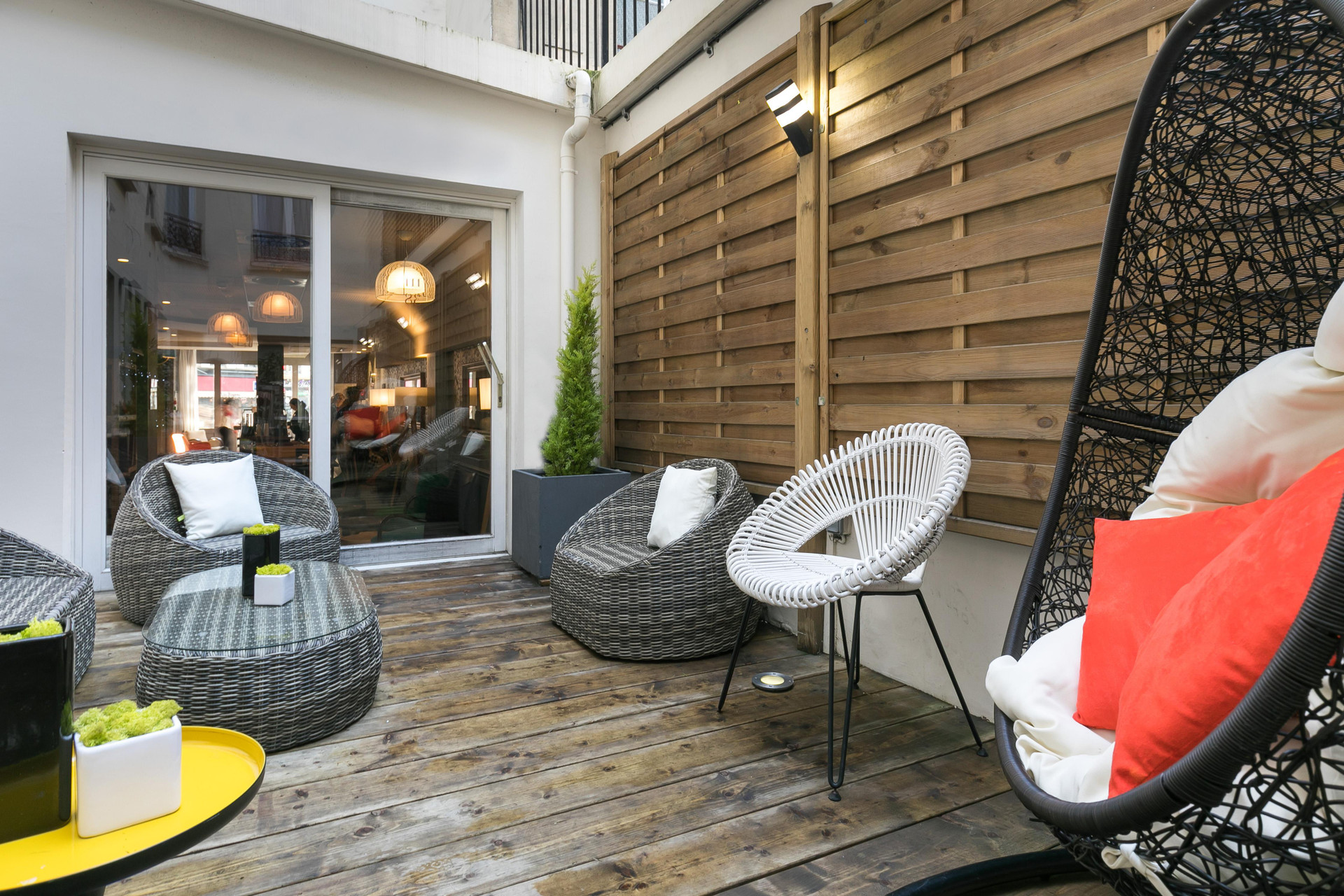 Vista Exterior Hôtel Magenta 38 by Happyculture