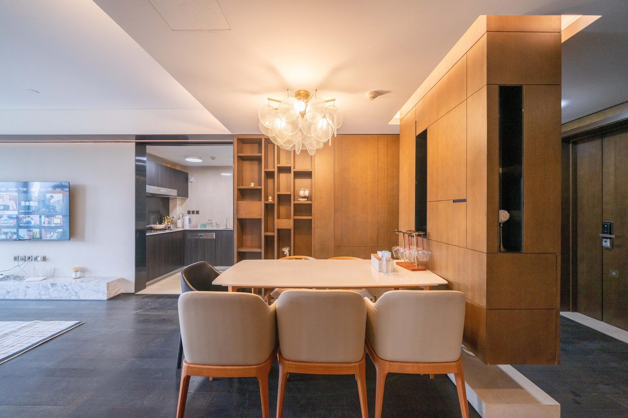 Restaurant ZHome-Luxury Three bedroom Suite