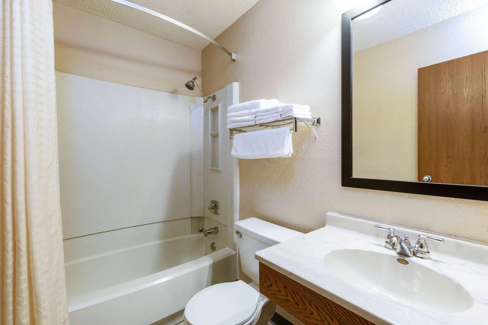 Equipamiento de Habitación Super 8 by Wyndham Bemidji MN
