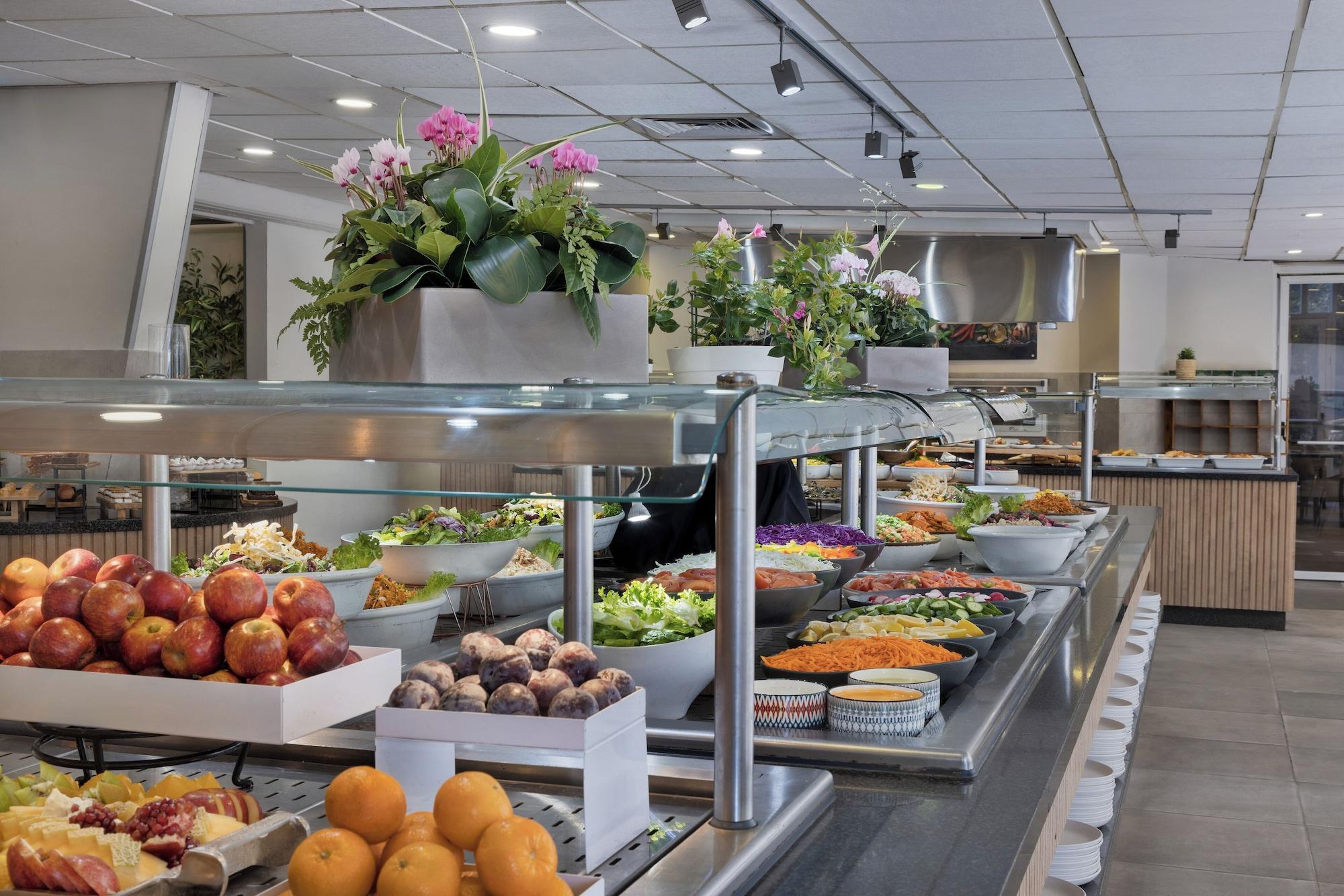 Restaurant Kfar Maccabiah Hotel and Suites