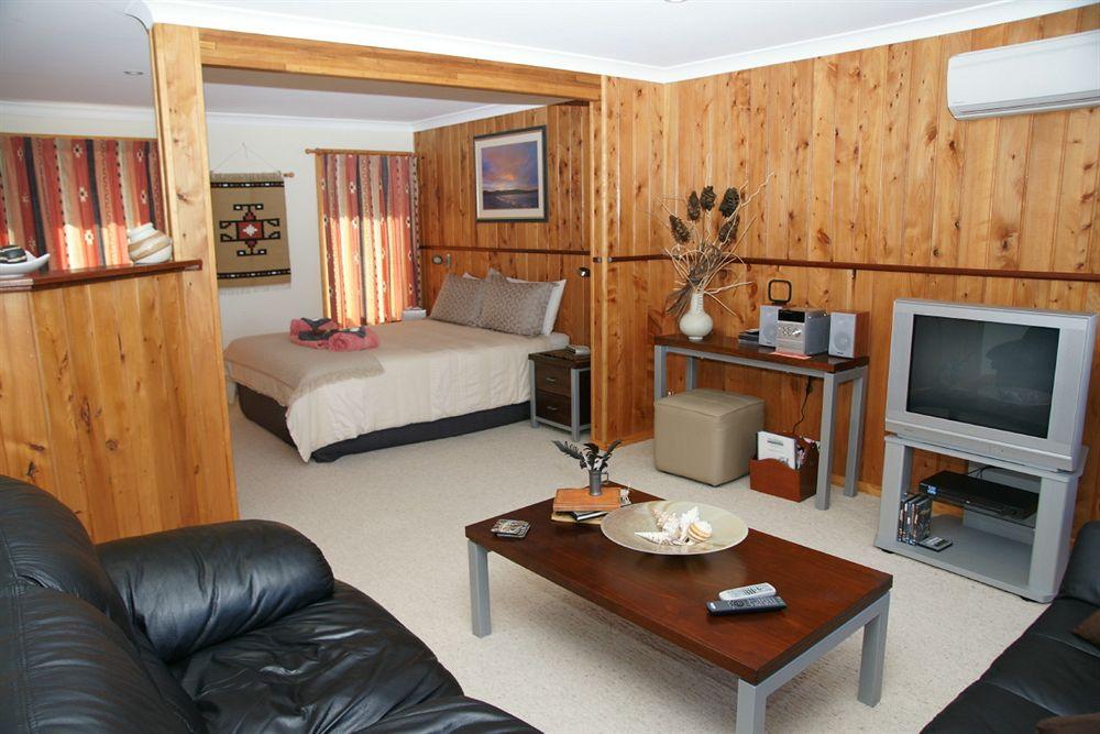 Bed in THE Tree Tops B&B by null