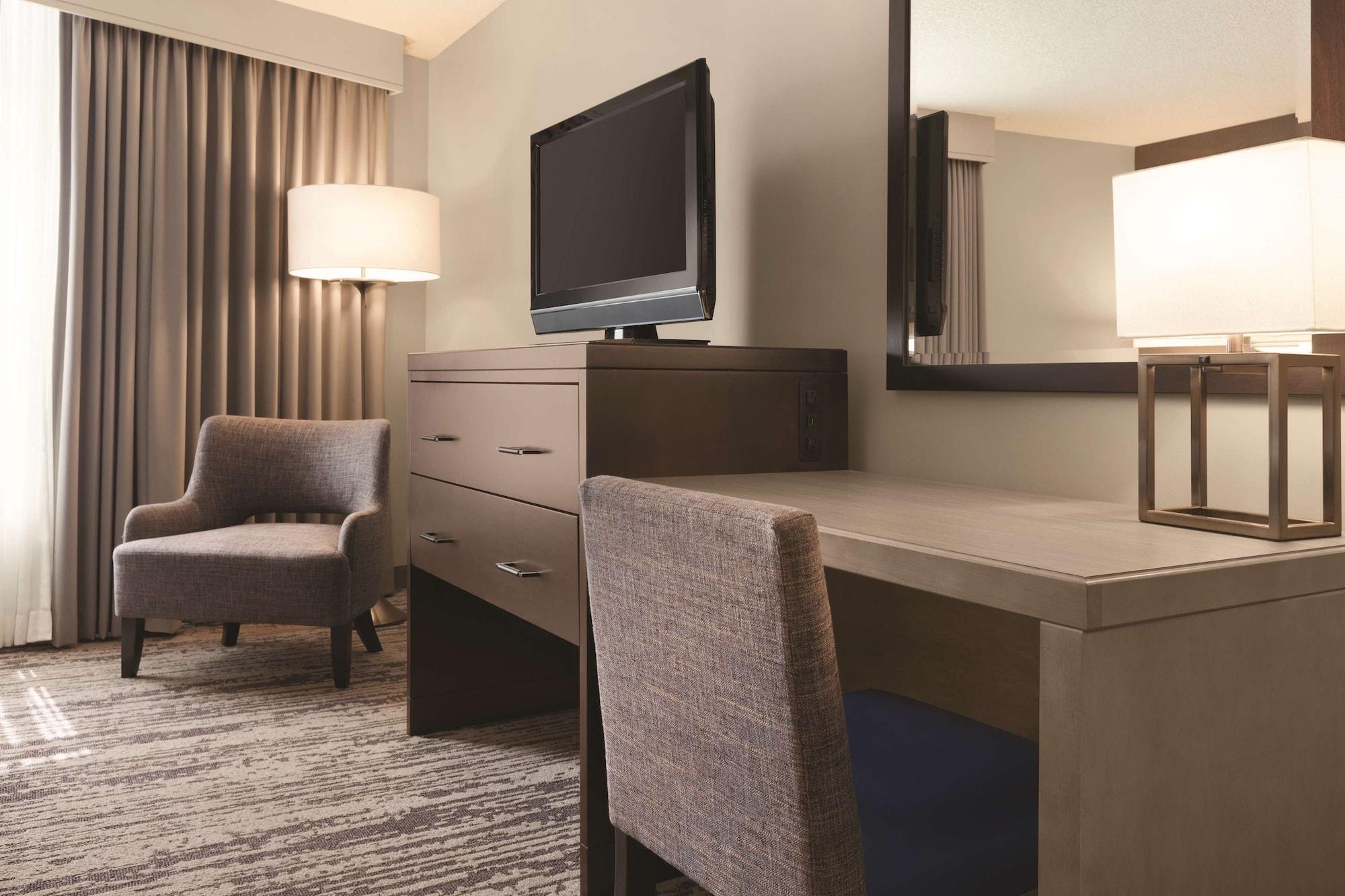 Habitación Embassy Suites by Hilton Atlanta at Centennial Olympic Park