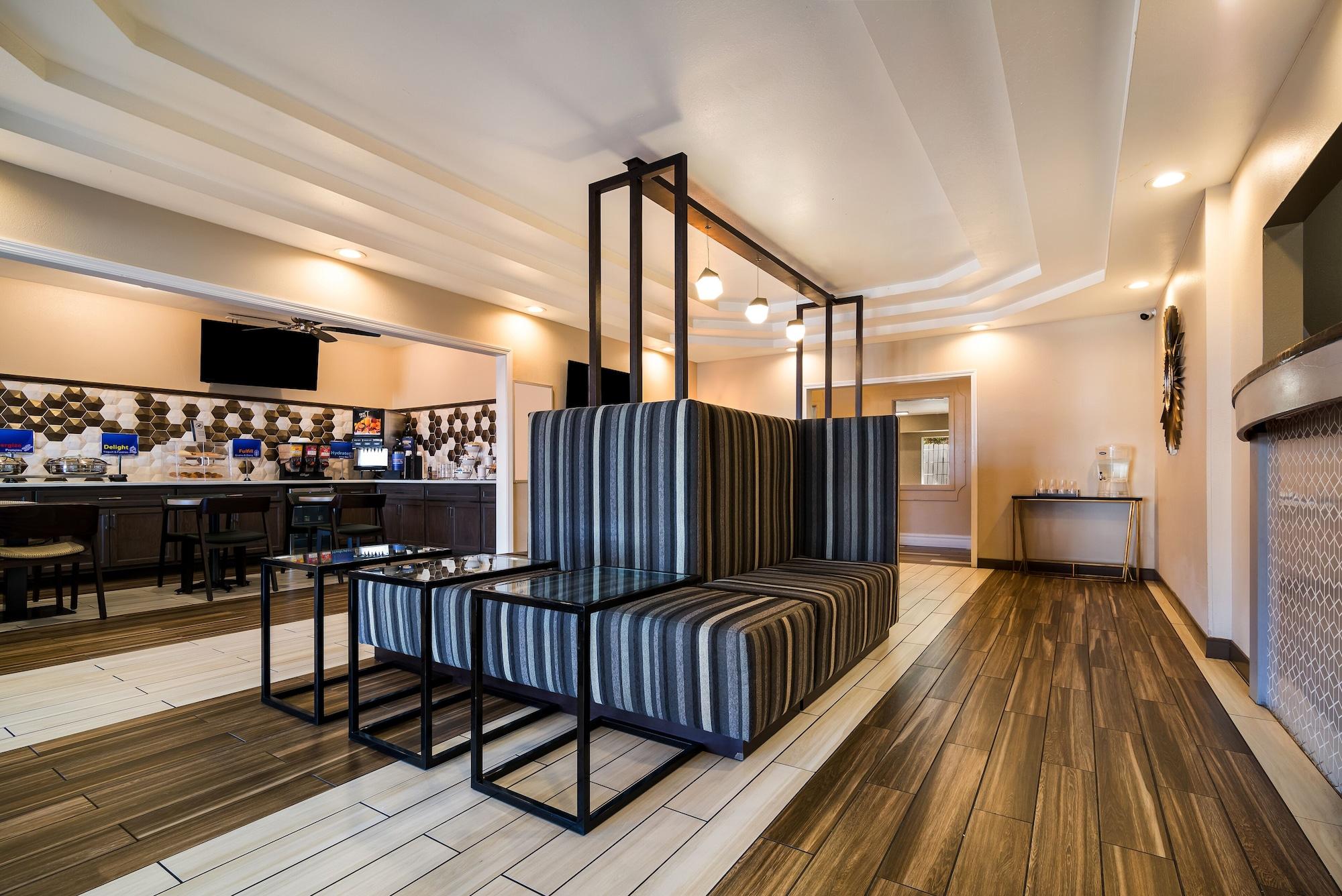 Vista Lobby SureStay Plus Hotel by Best Western Topeka Northwest