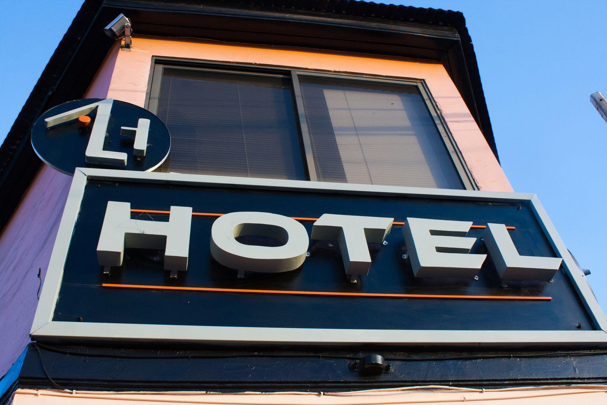 Vista Exterior Hotel AYL