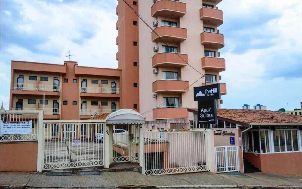 Varios Bravo Suites Hotel