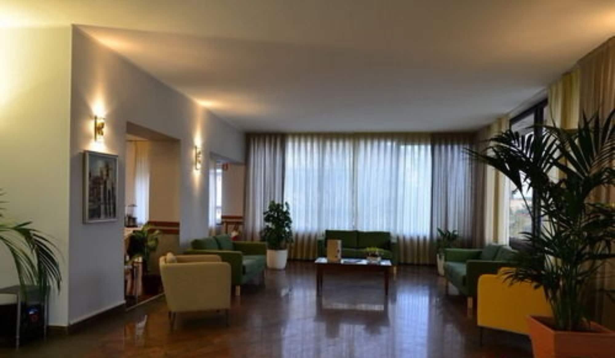 Vista Lobby Hotel Bella Peschiera
