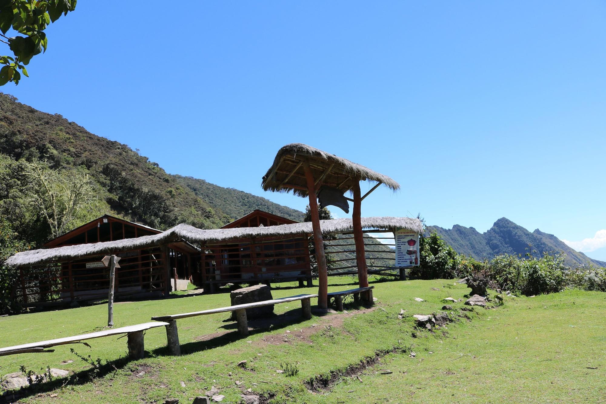 Vista Exterior Llactapata Lodge Overlooking MachuPicchu