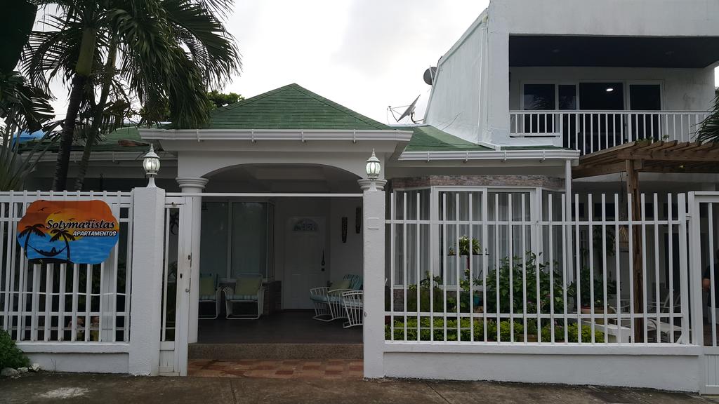Vista Exterior Hospedaje Solymar Sarie Bay