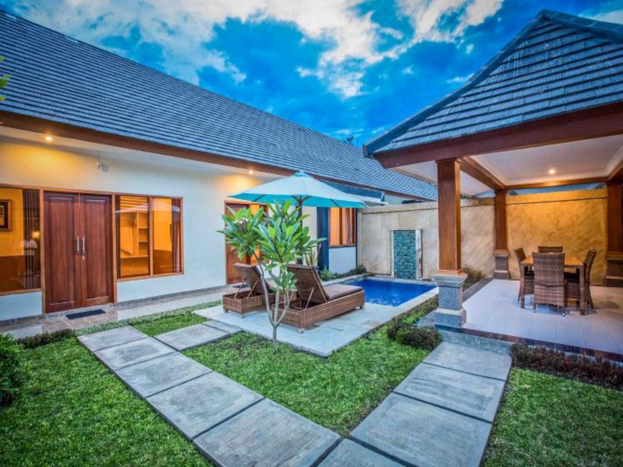 Vista Exterior Mirah Hotel