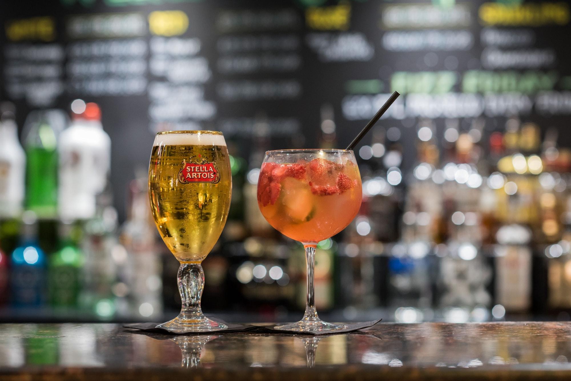 Bar/Salón Holiday Inn Manchester West by IHG