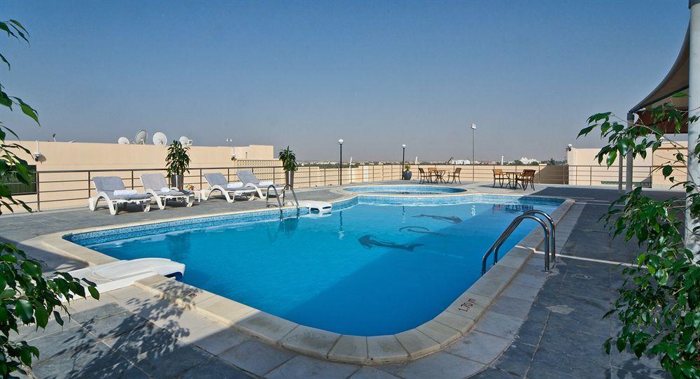 Vista Piscina City Seasons Hotel Al Ain
