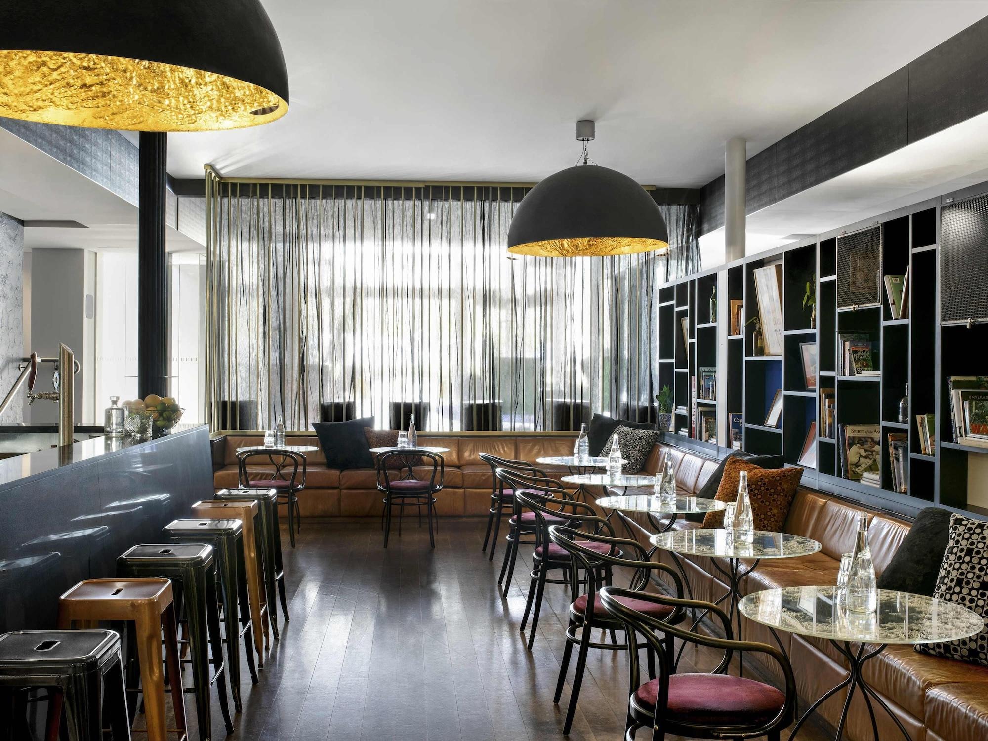 Bar/Salón Peppers Gallery Hotel Canberra