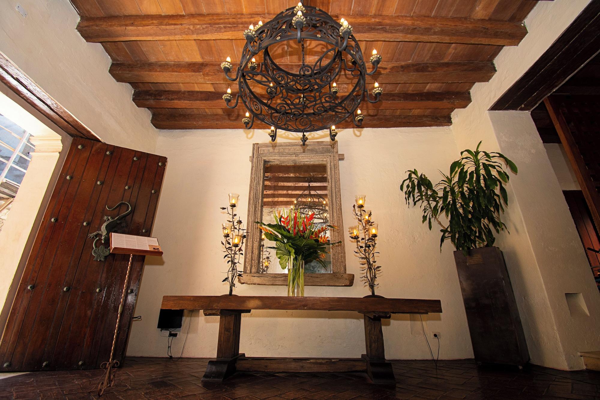 Vista Exterior Ananda Hotel Boutique