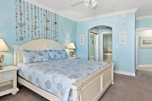 Alquiler Vacacional - Belmont Towers 411 HUGE BALCONY, Boardwalk, Pool, Gym, Sauna, Ocean & Bay Views!