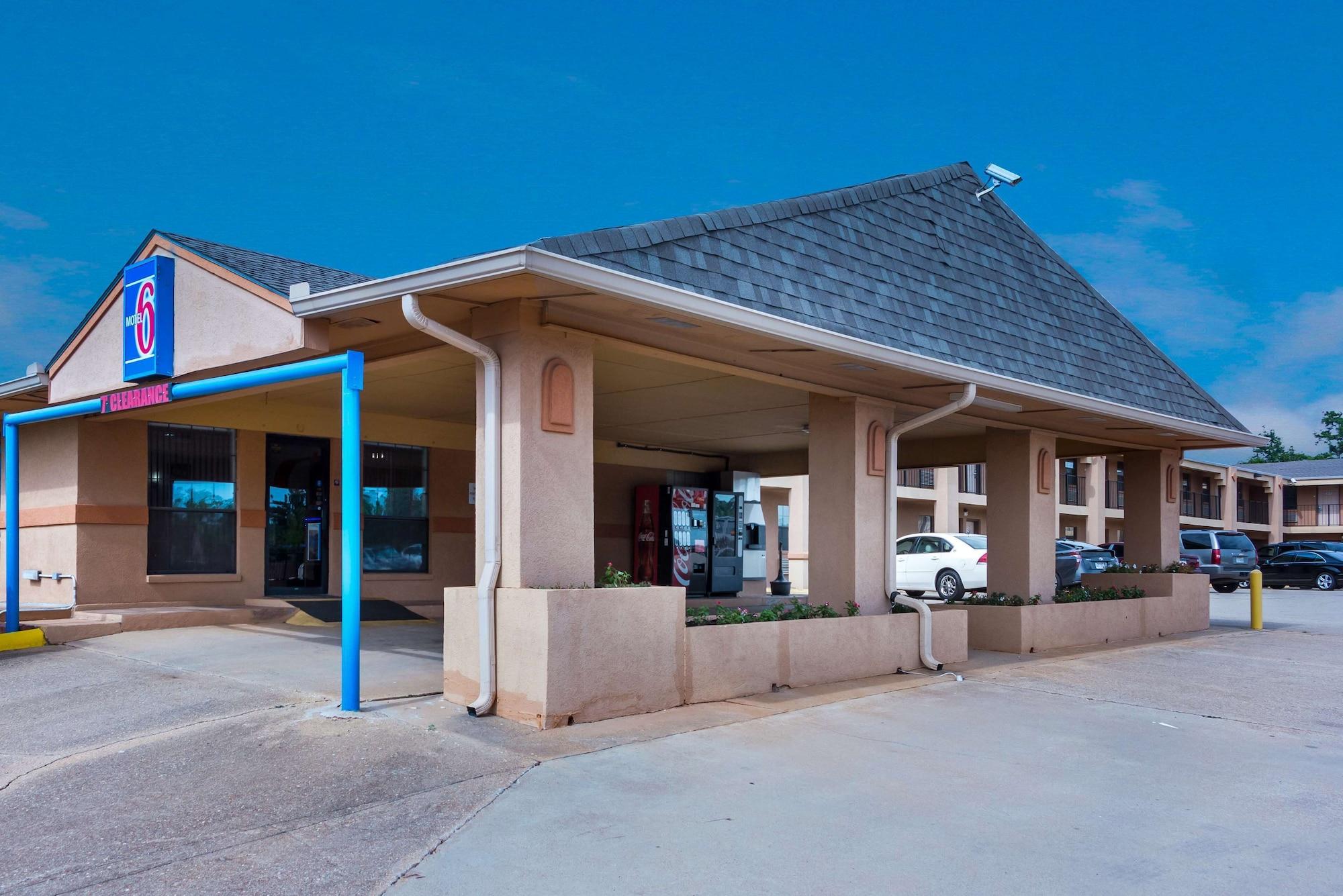 Vista Exterior Motel 6 Marshall, TX