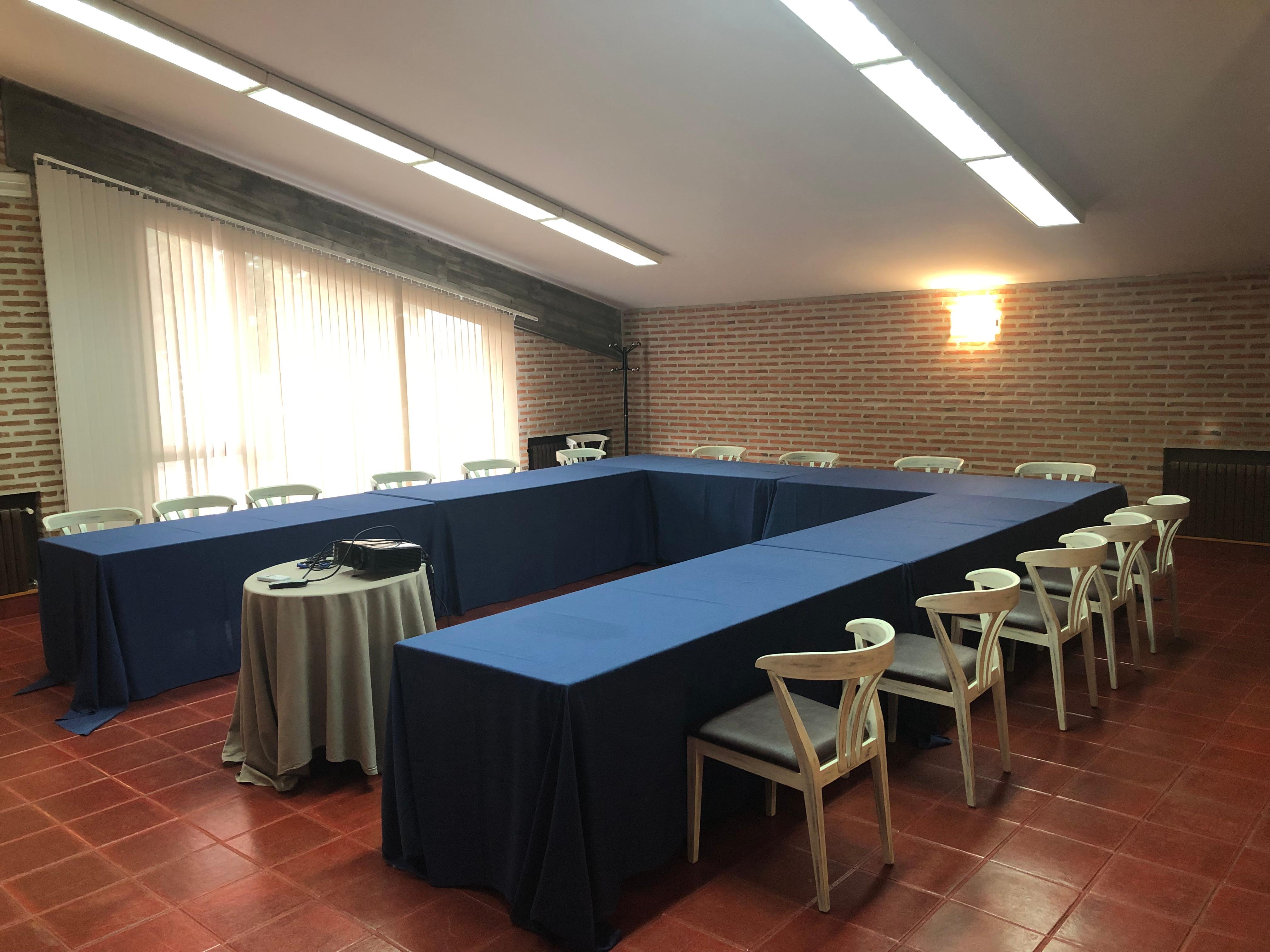 Centro de Negocios Hotel Restaurante El Montico