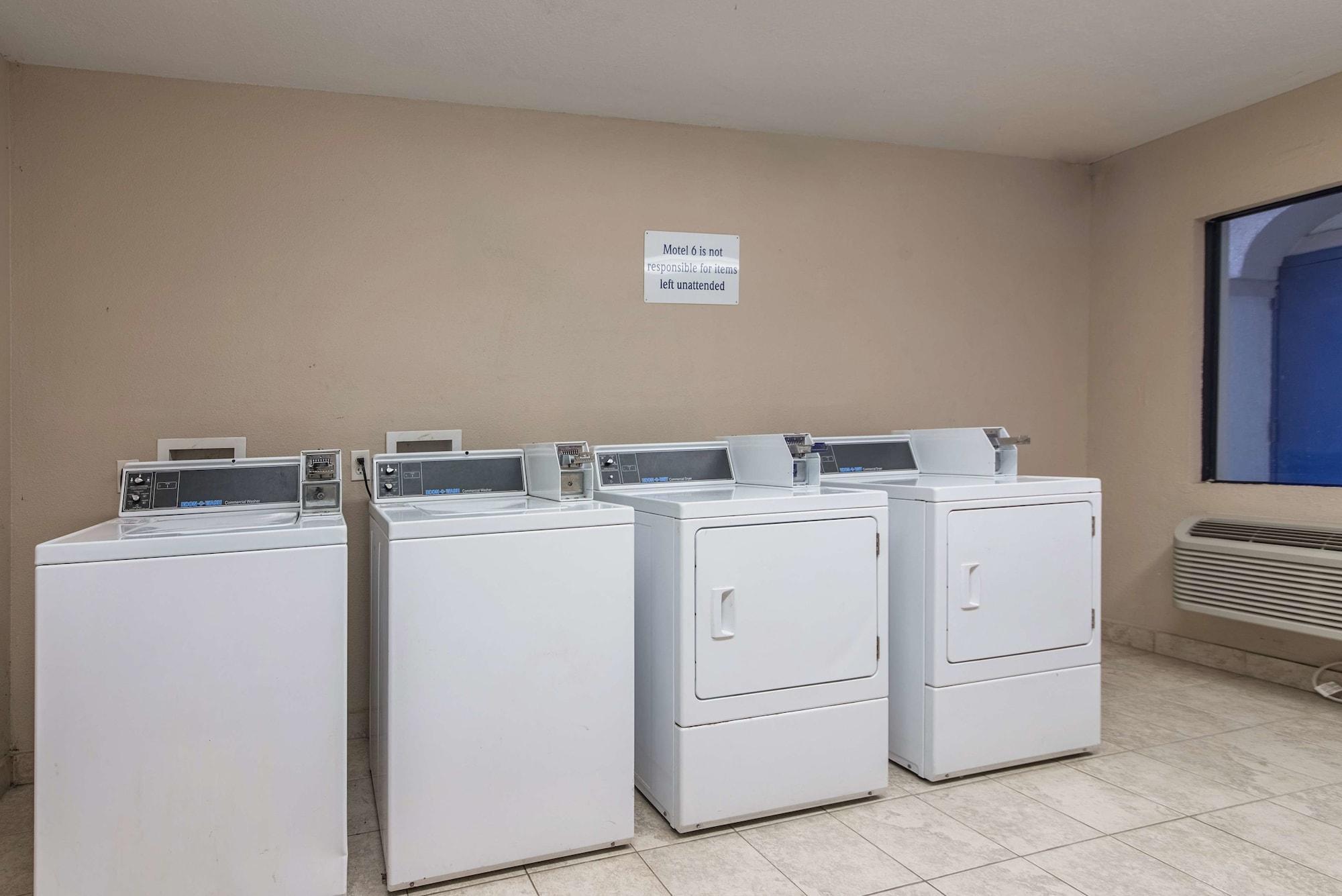 Instalaciones Recreativas Motel 6 Sulphur, LA