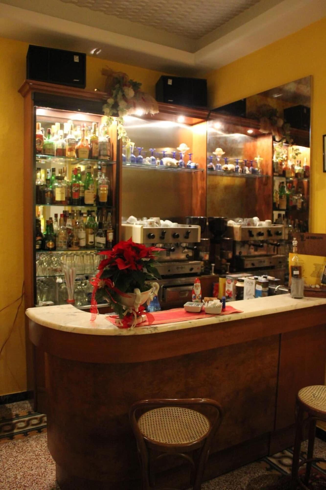 Bar/Salón Hotel Alassio
