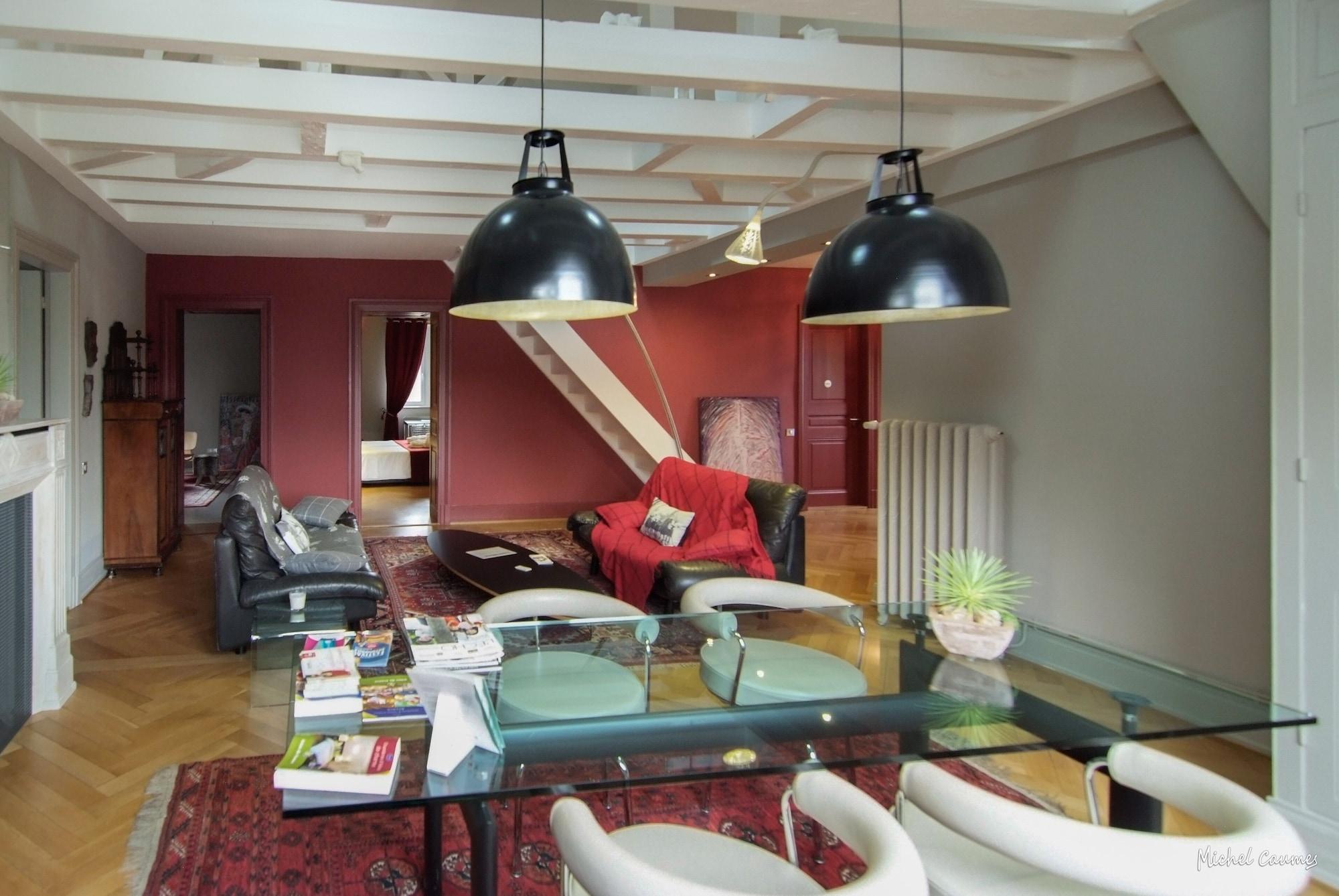 Sala de Reuniones Peonia at Home