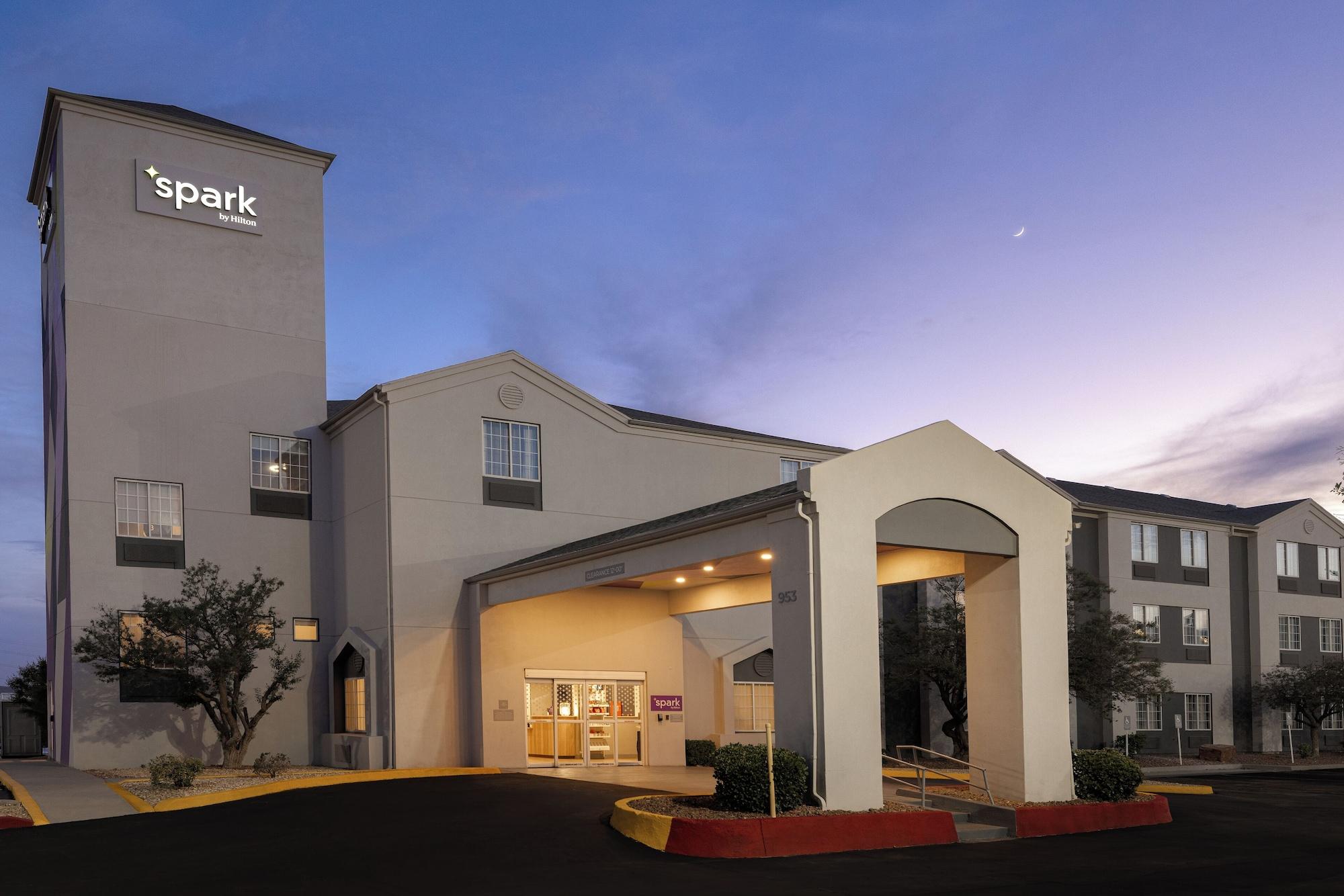 Vista Exterior Spark by Hilton El Paso University