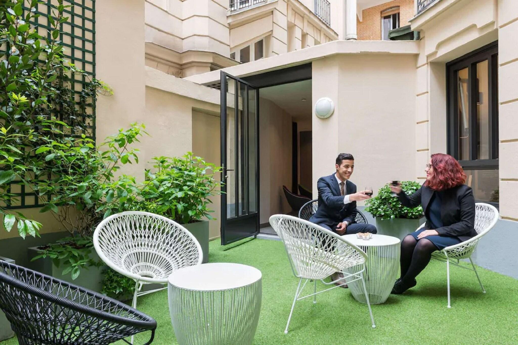 Varios Hotel Paris Vaugirard