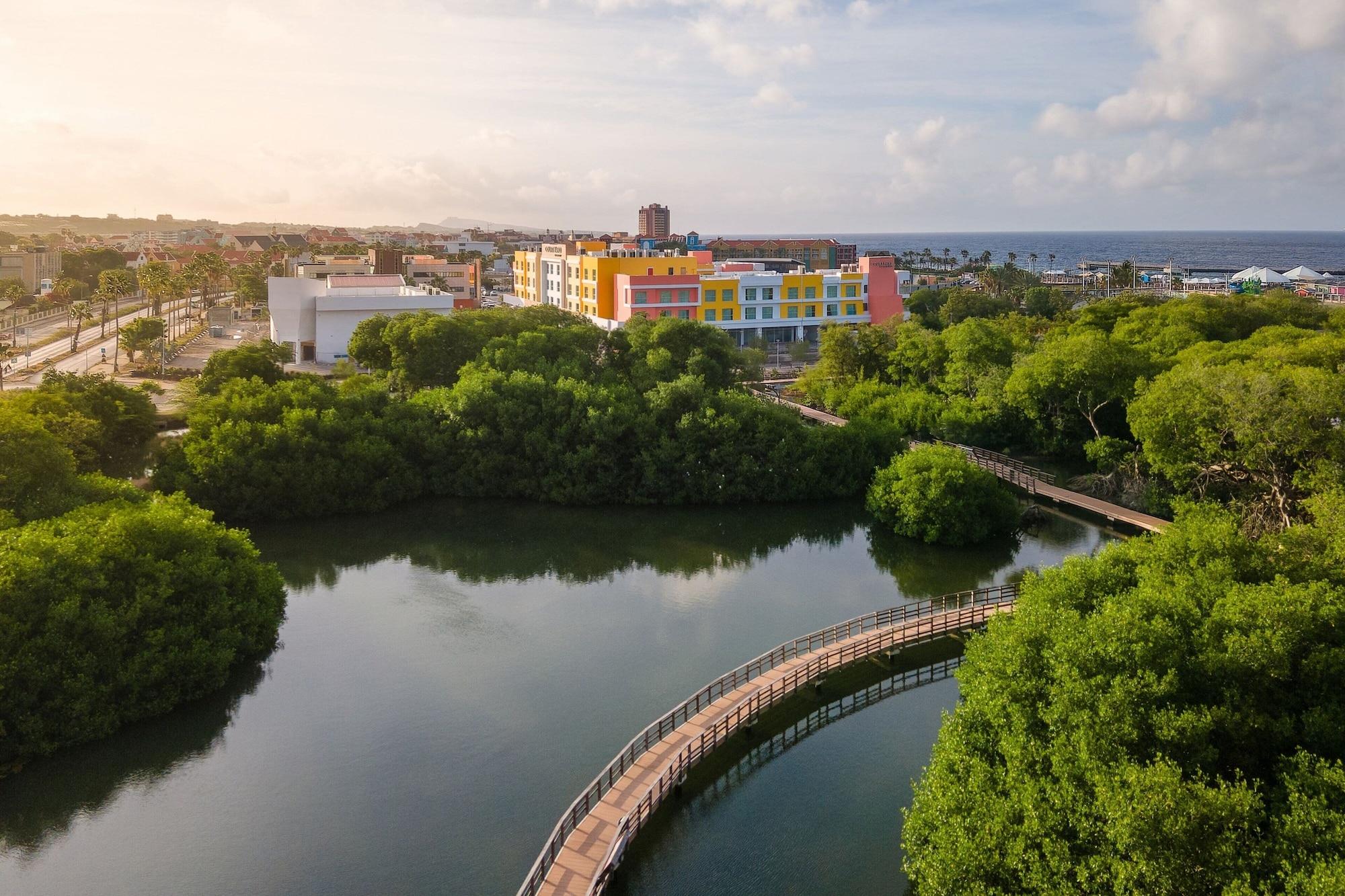 Vista Exterior Courtyard by Marriott Curacao