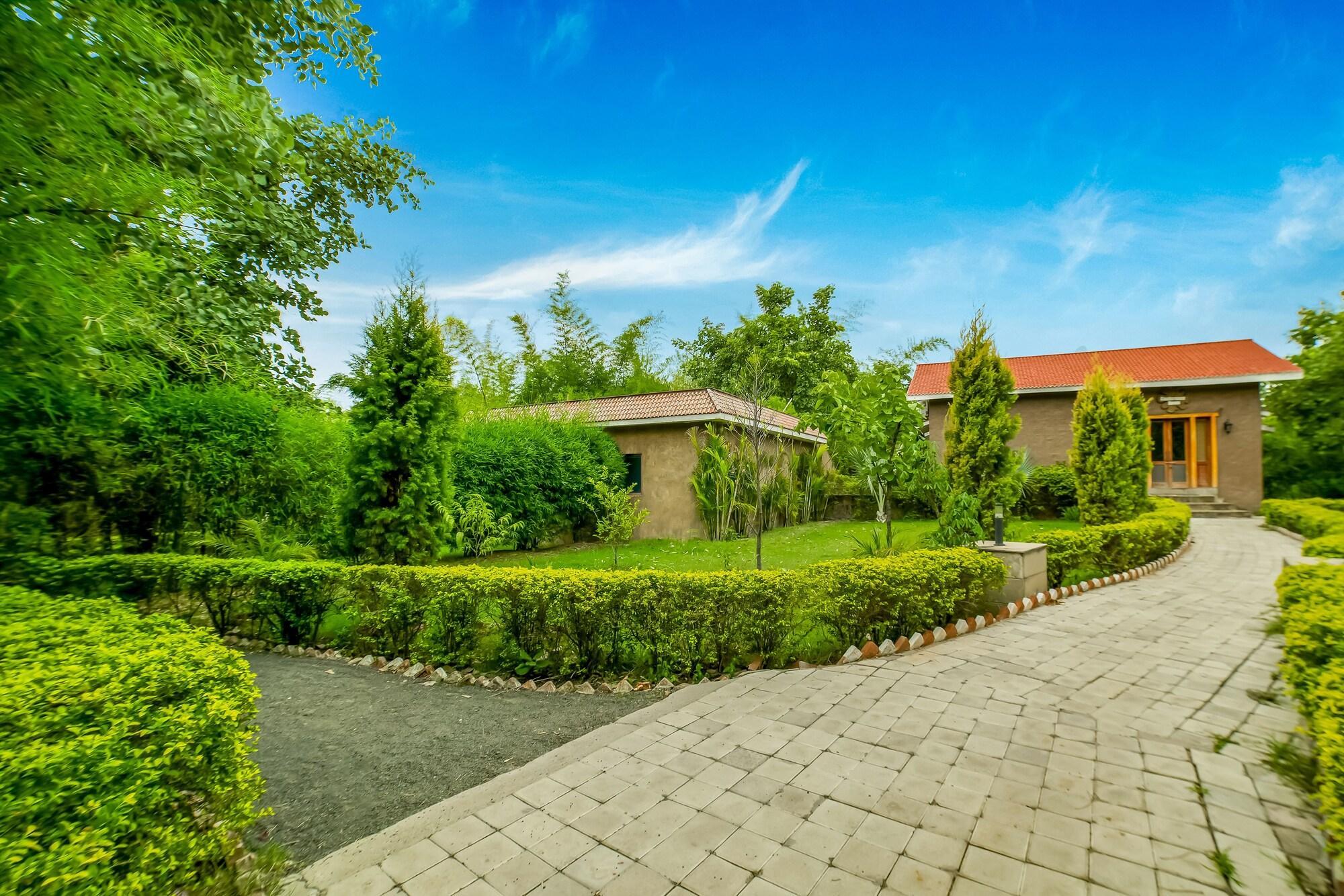 Vista Exterior Lemon Tree Wildlife Resort, Bandhavgarh