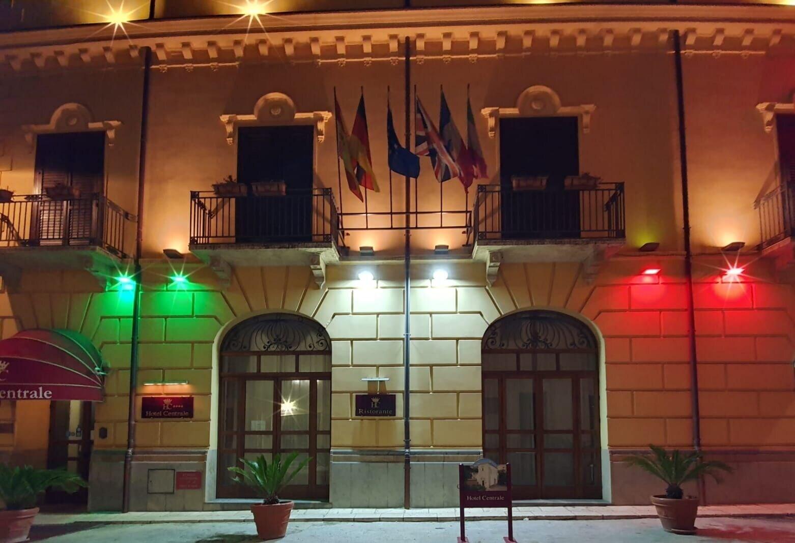 Vista Exterior Hotel Centrale Spa & Relax