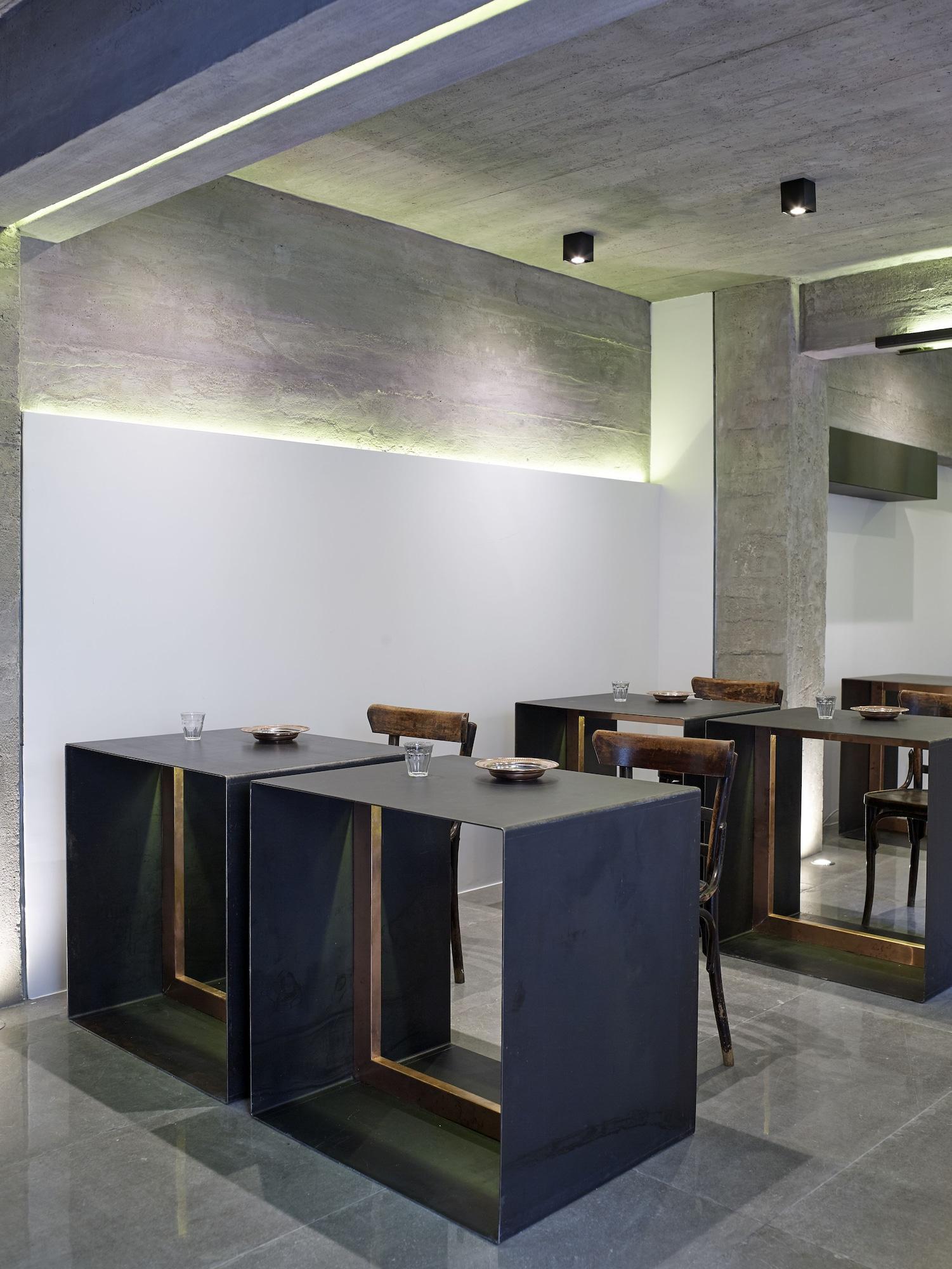 Bar/Salón innAthens