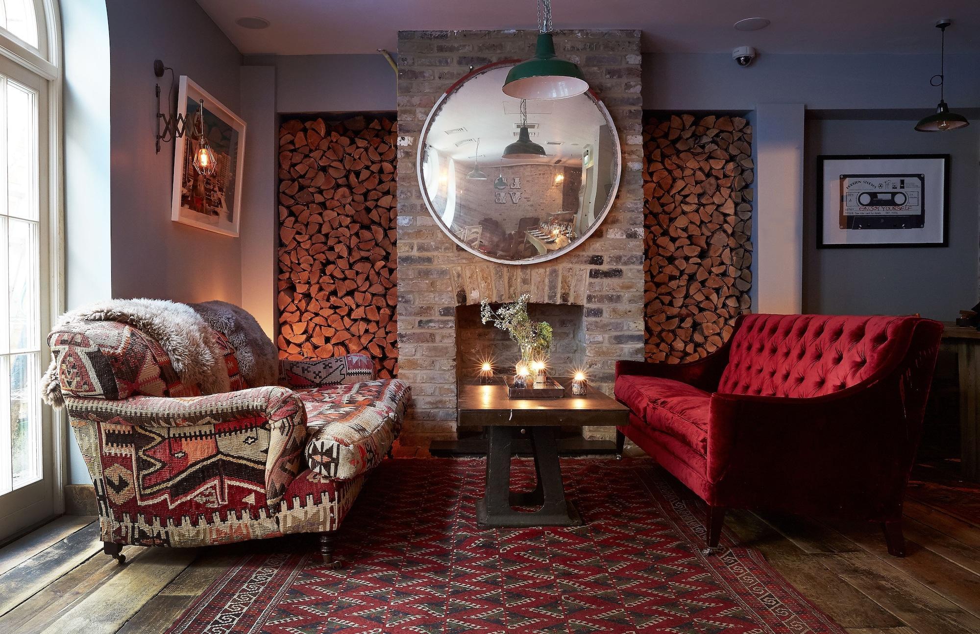 Vista Lobby Artist Residence London