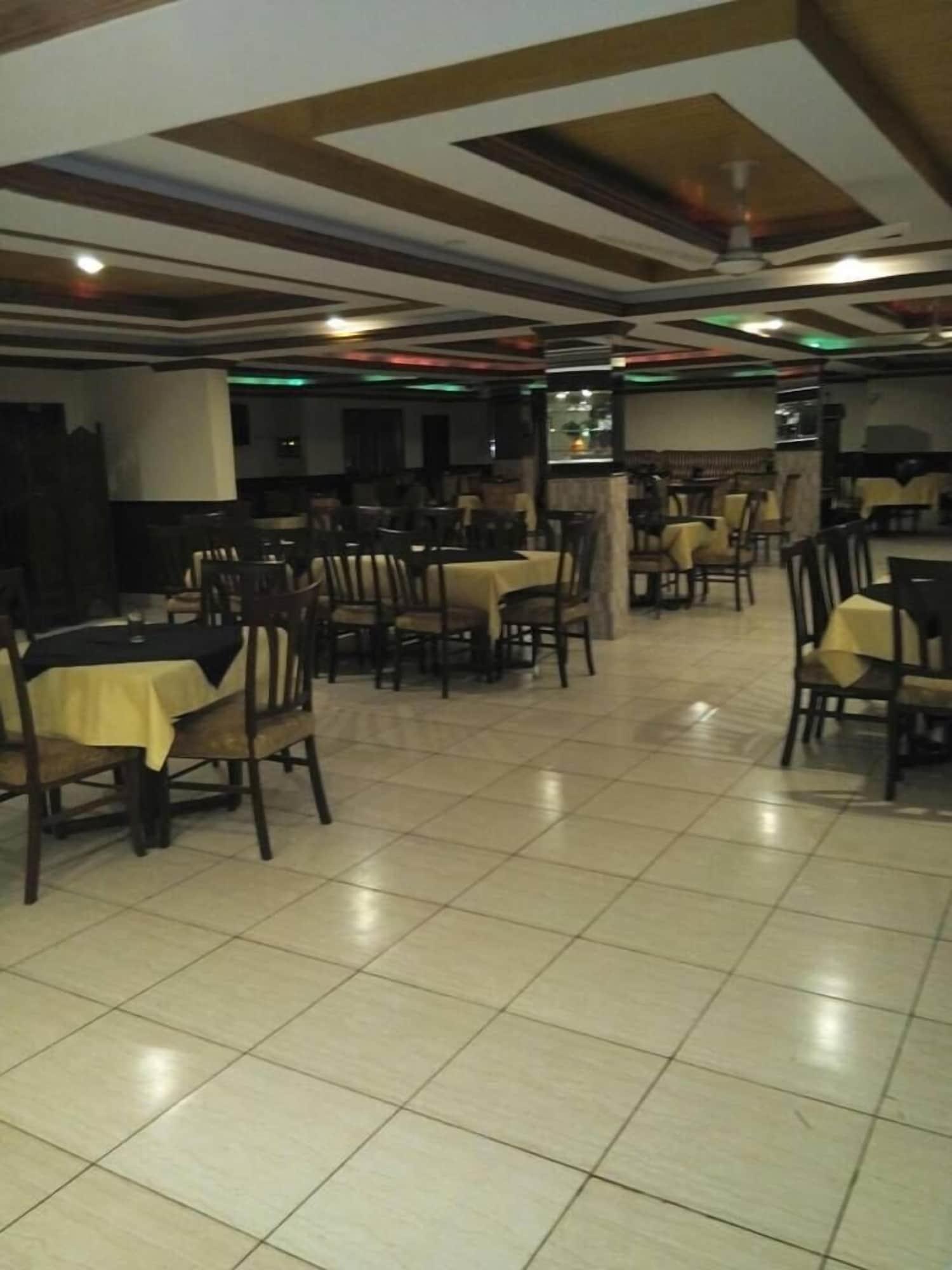 Restaurant Hotel Move-N-Pick