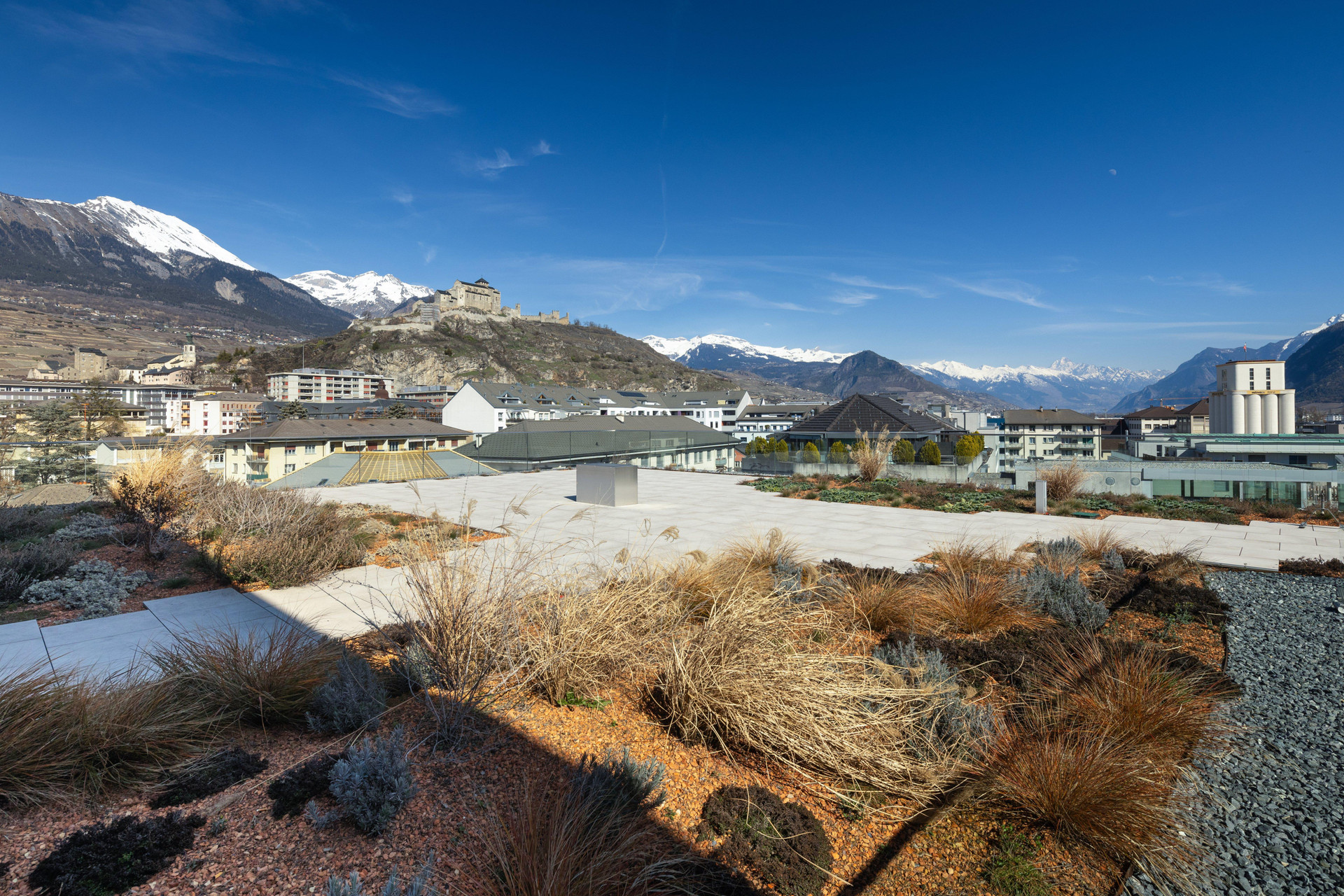 Vista Exterior Holiday Inn Express & Suites Sion