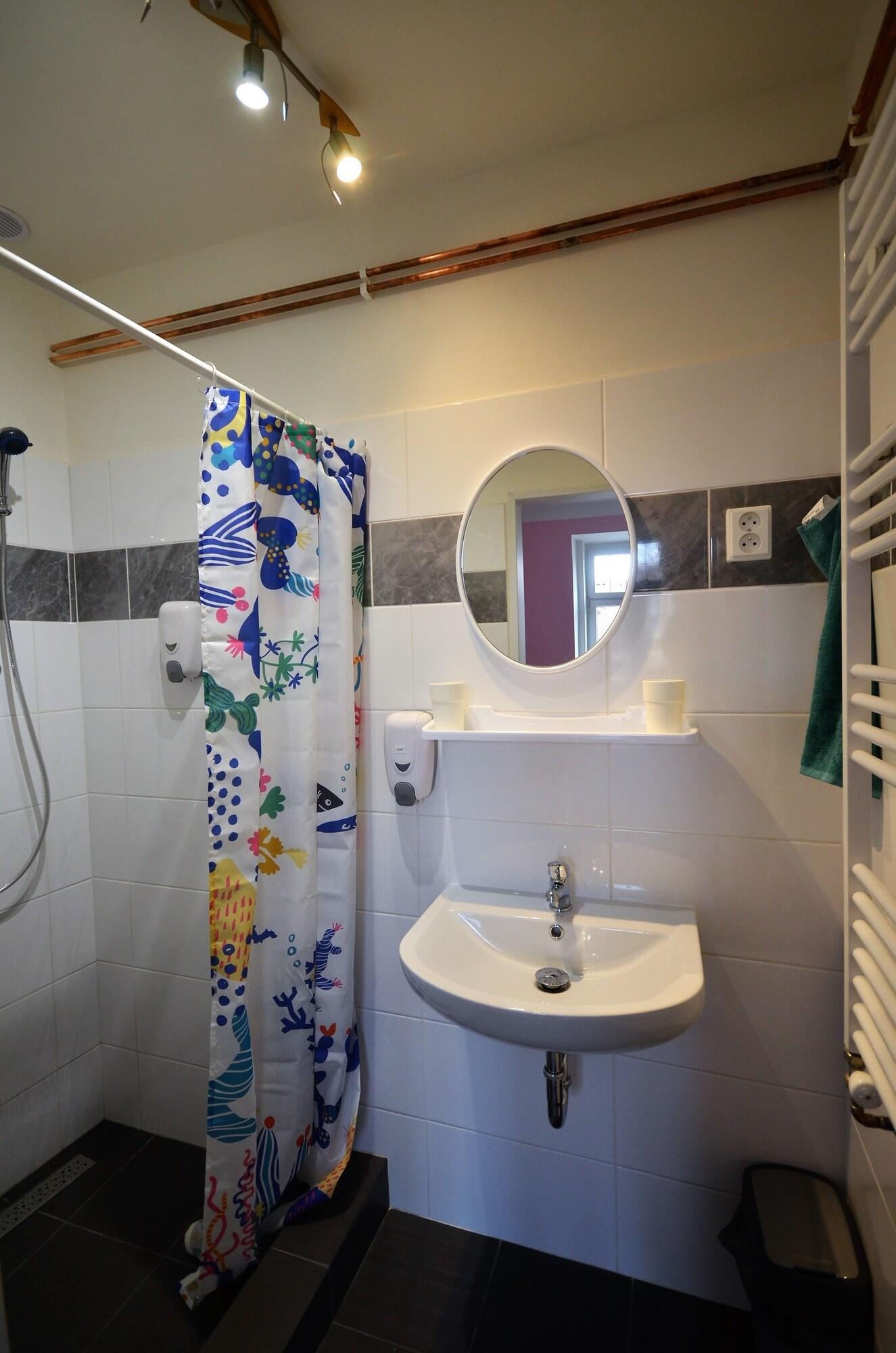 Equipamiento de Habitación Travel & Joy backpackers