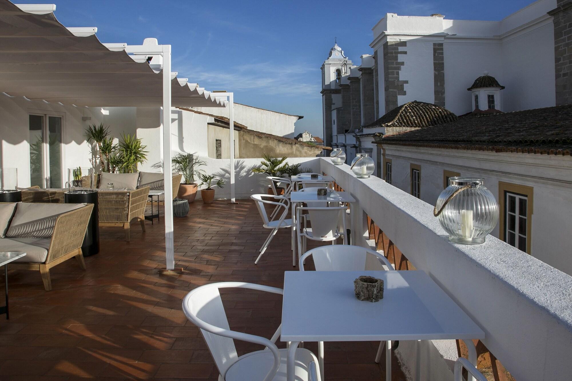 Varios Valeriana Exclusive Guesthouse