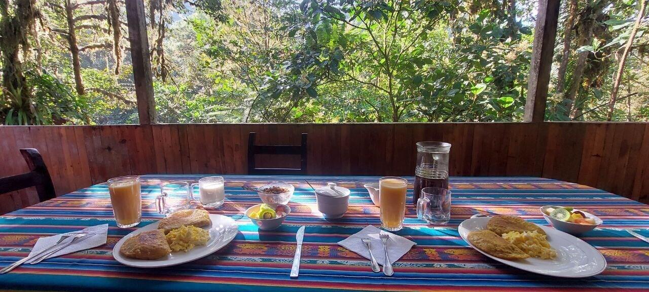 Set de Habitación Mindo Loma Bird Lodge